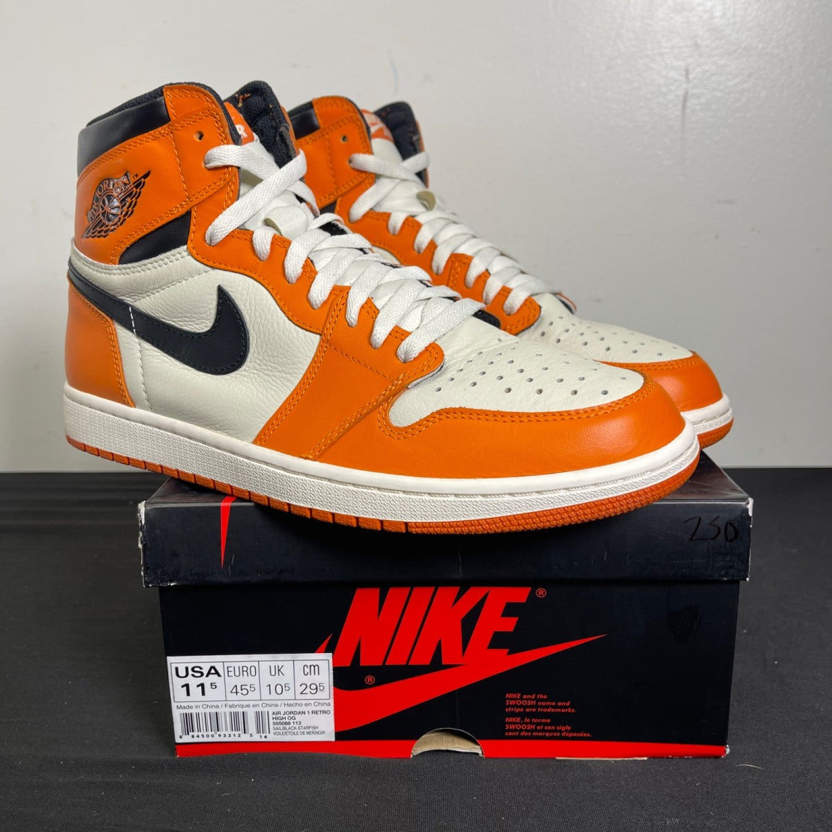 Jordan 1 Retro Reverse Shattered Backboard 11.5 (Moderately Worn Pre-Owned)JordanSail/Starfish-Black - Image 1