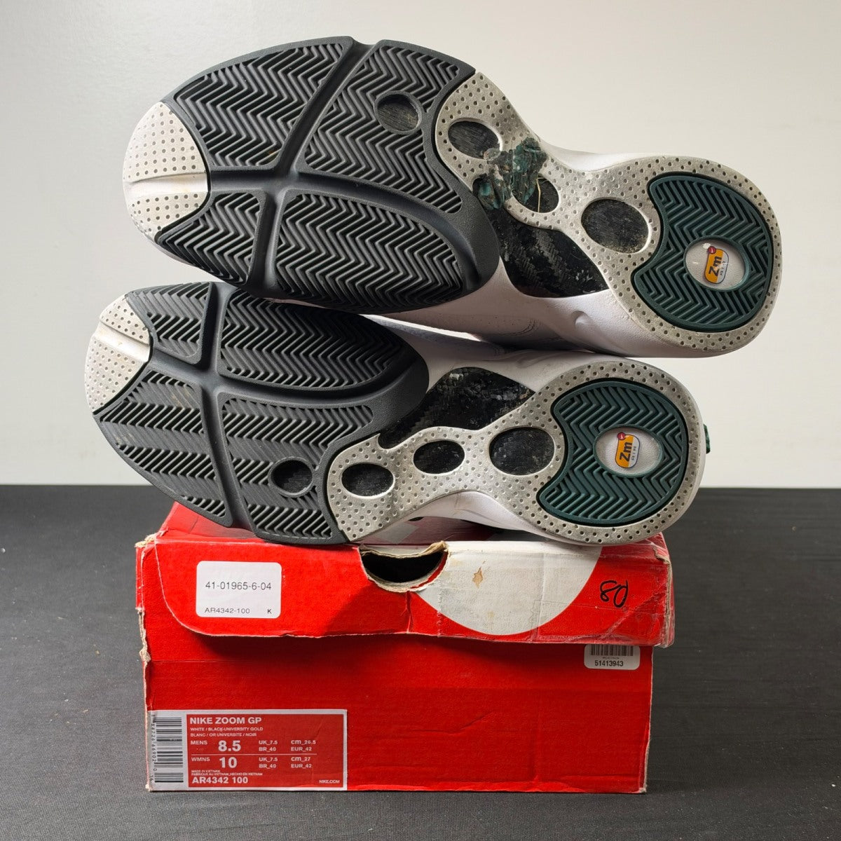 Nike Zoom GP White Black (Size 8.5) - Image 5