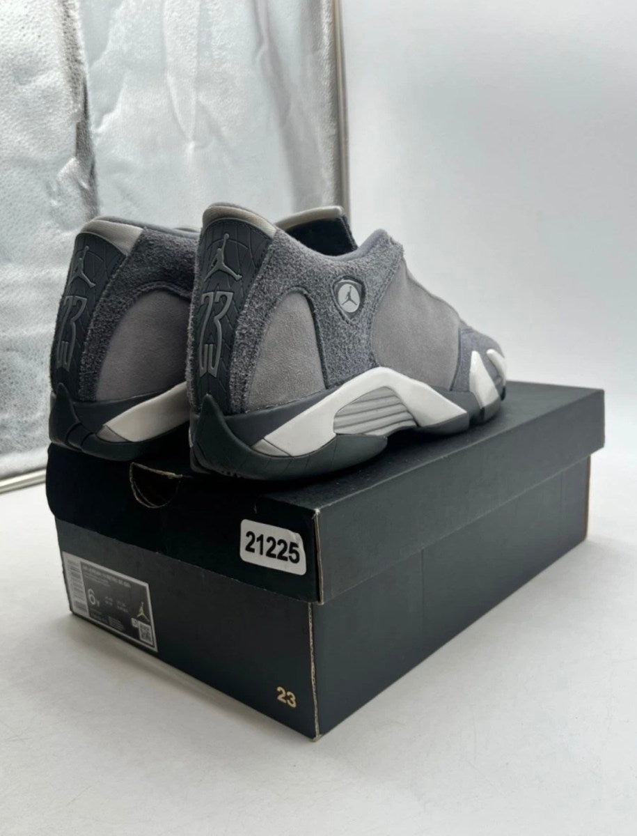 Jordan 14 Retro Flint Grey (GS) 6Y (Moderately Worn Pre-Owned)JordanFlint Grey/Stealth Grey/White - Image 3