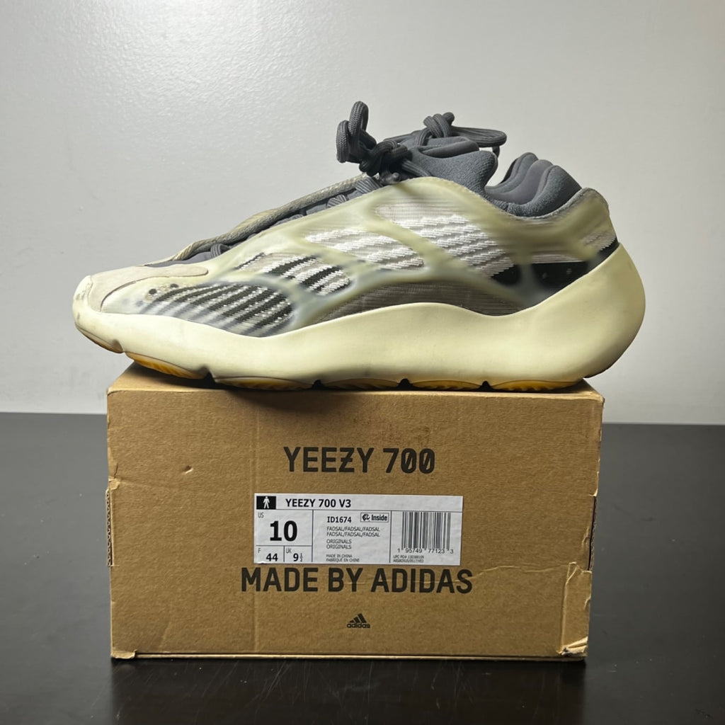 adidas Yeezy 700 V3 Fade Salt 10 (Heavily Worn Pre-Owned)adidasFade Salt/Fade Salt/Fade Salt - Image 3