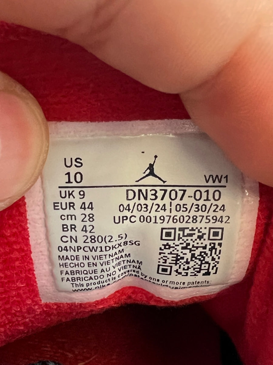 Jordan 3 Retro OG Black Cement (2024) 10 (Heavily Worn Pre-Owned)JordanBlack/Fire Red/Cement Grey/Sail - Image 7