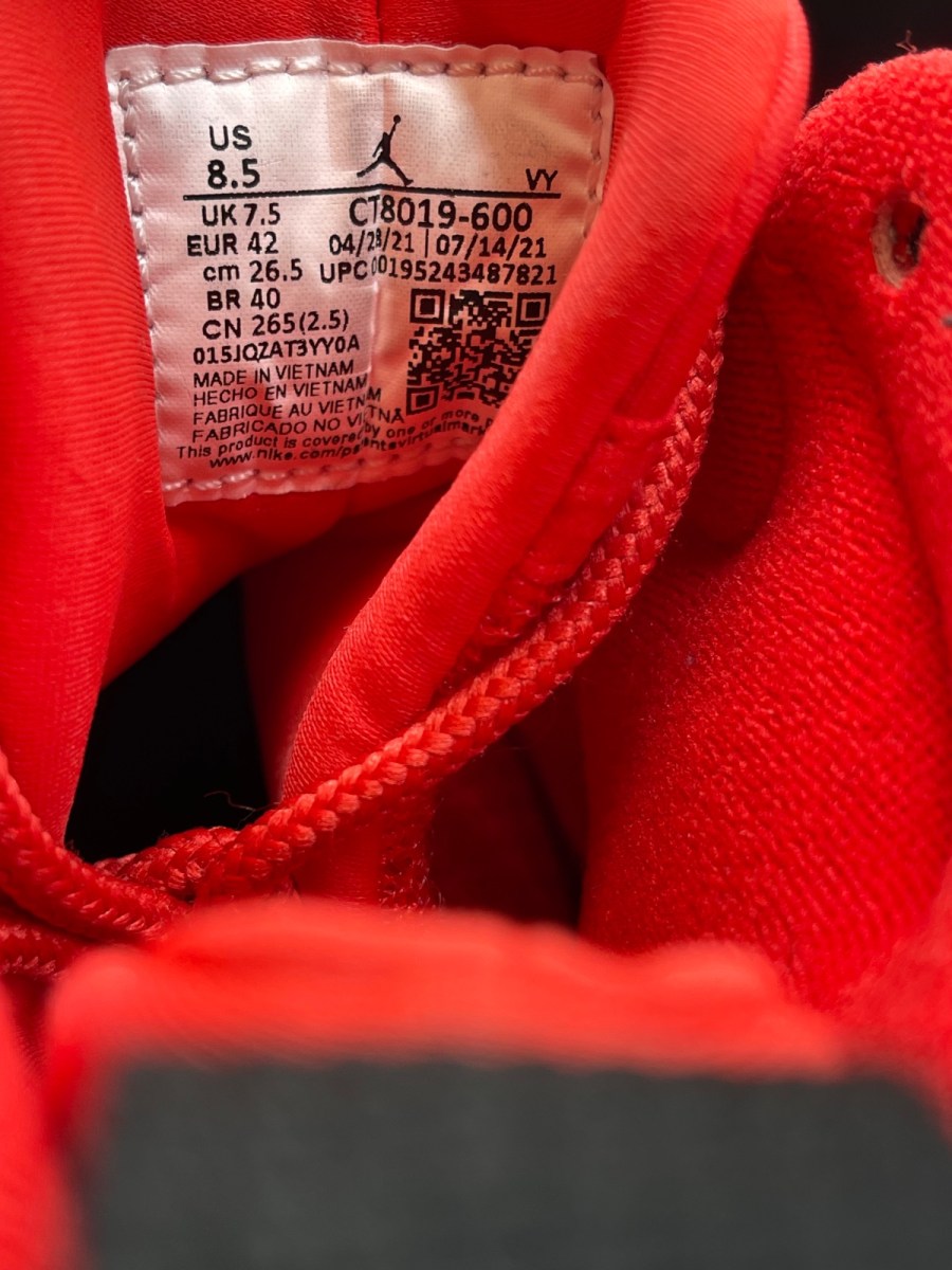 Jordan 9 Retro Chile Red 8.5 (Moderately Worn Pre-Owned) - Image 8