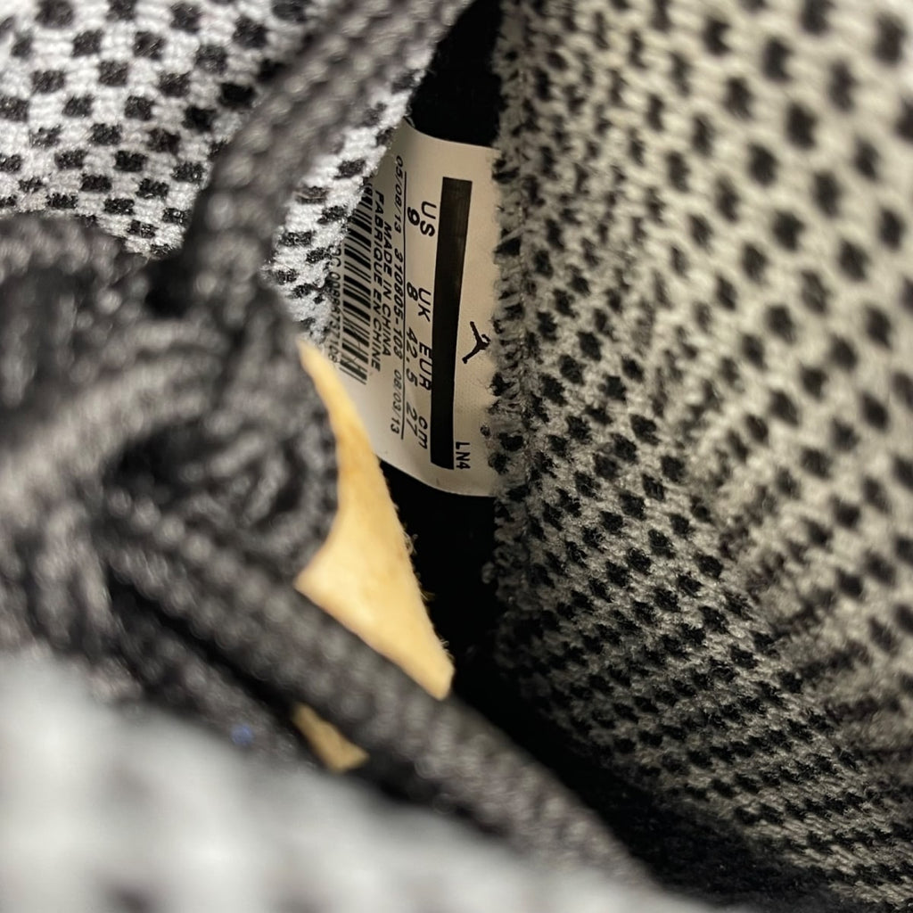 Jordan 10 Retro Steel (2013) 9 (Moderately Worn Pre-Owned)JordanWhite/Black-Light Steel Grey-Varsity Maize - Image 6