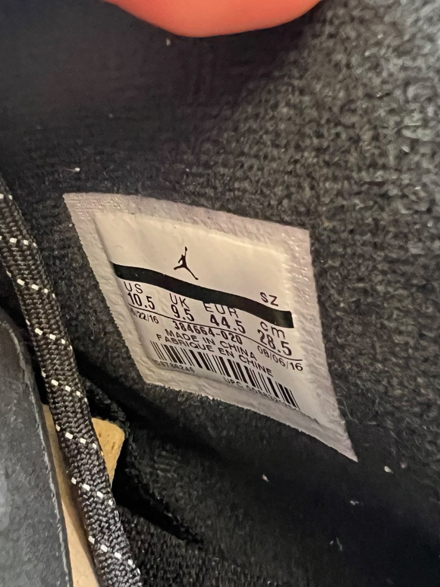 Jordan 6 Retro Black Cat 10.5 (Lightly Worn Pre-Owned) - Image 9