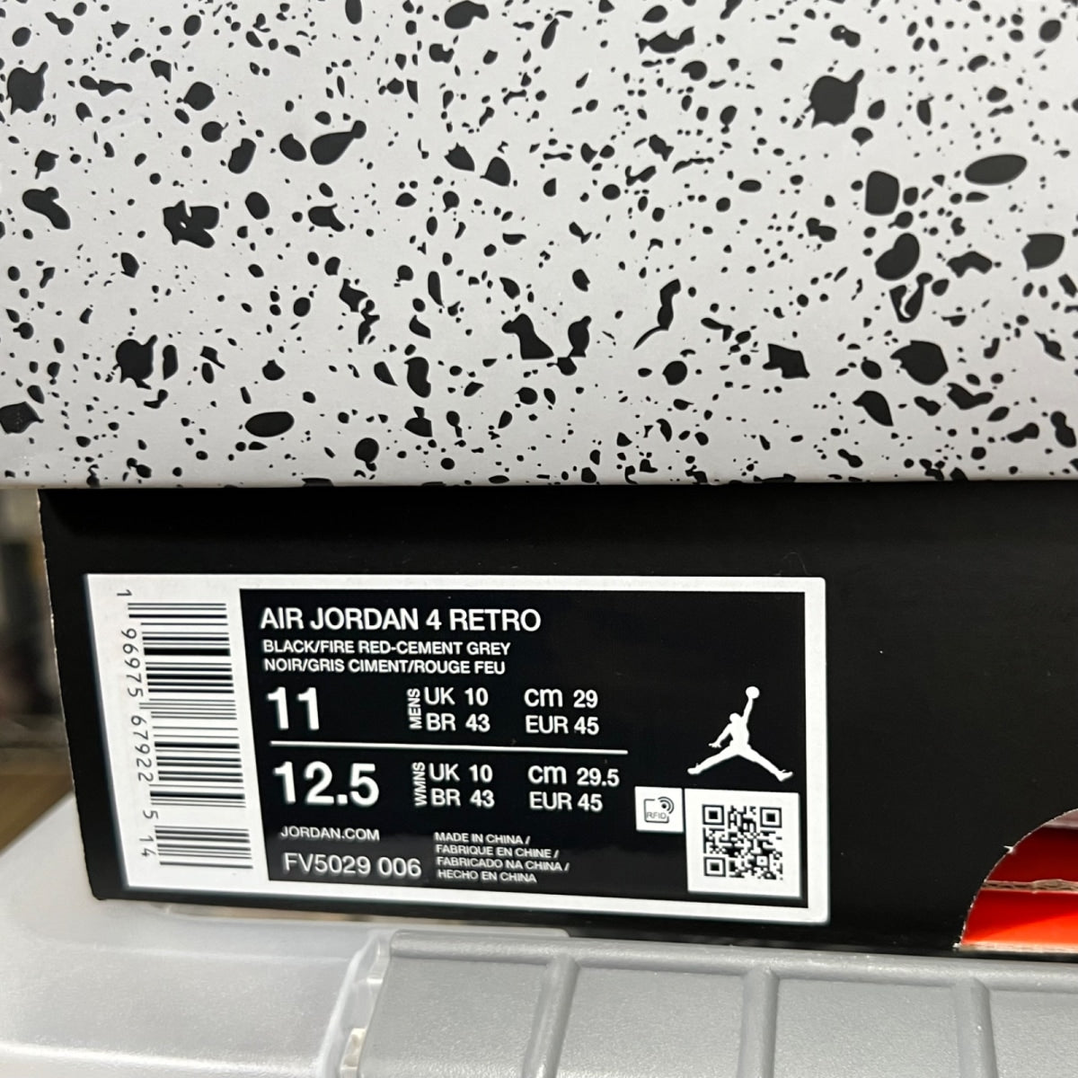Jordan 4 Retro Bred Reimagined 11 (Lightly Worn Pre-Owned)JordanBlack/Cement Grey/Varsity Red/Summit White - Image 7