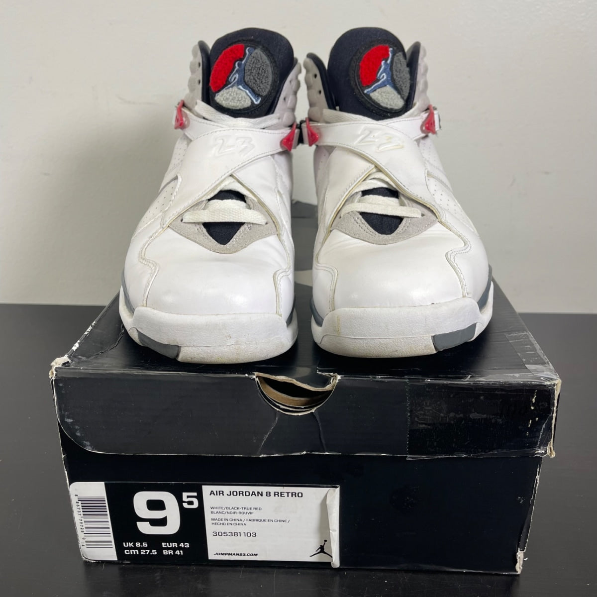 Jordan 8 Retro Bugs Bunny (2013) 9.5 (Moderately Worn Pre-Owned)JordanWhite/Hyper Blue-True Red-Flint Grey - Image 2