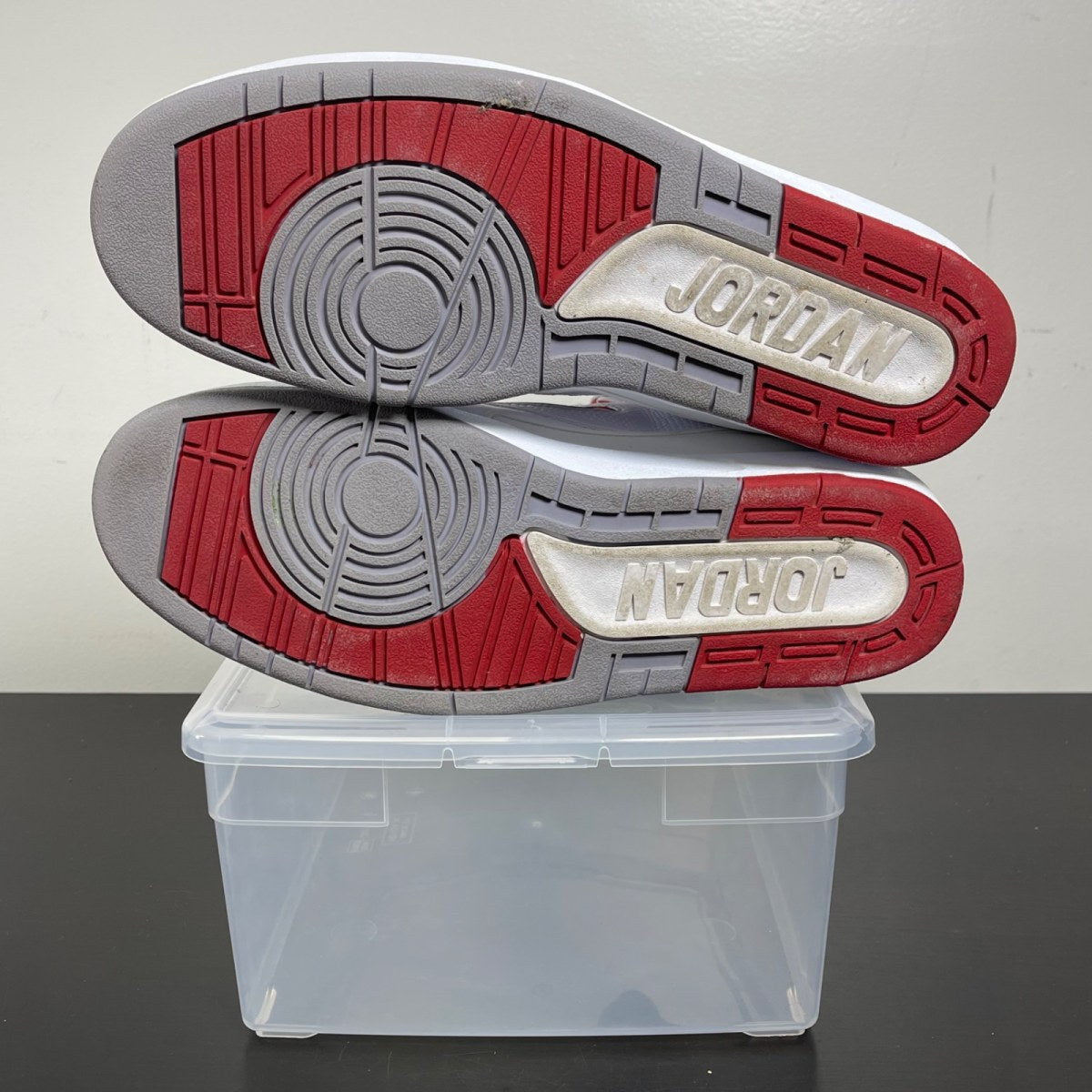 Jordan 2 Retro White Red (2014) 12 (Moderately Worn Pre-Owned)JordanWhite/Black-Varsity Red-Cement Grey - Image 5