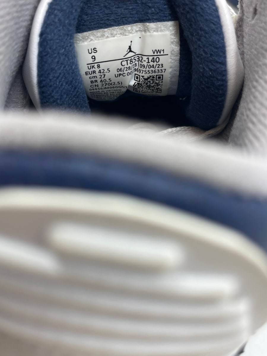 Jordan 3 Retro Midnight Navy 9 (Moderately Worn Pre-Owned) - Image 8