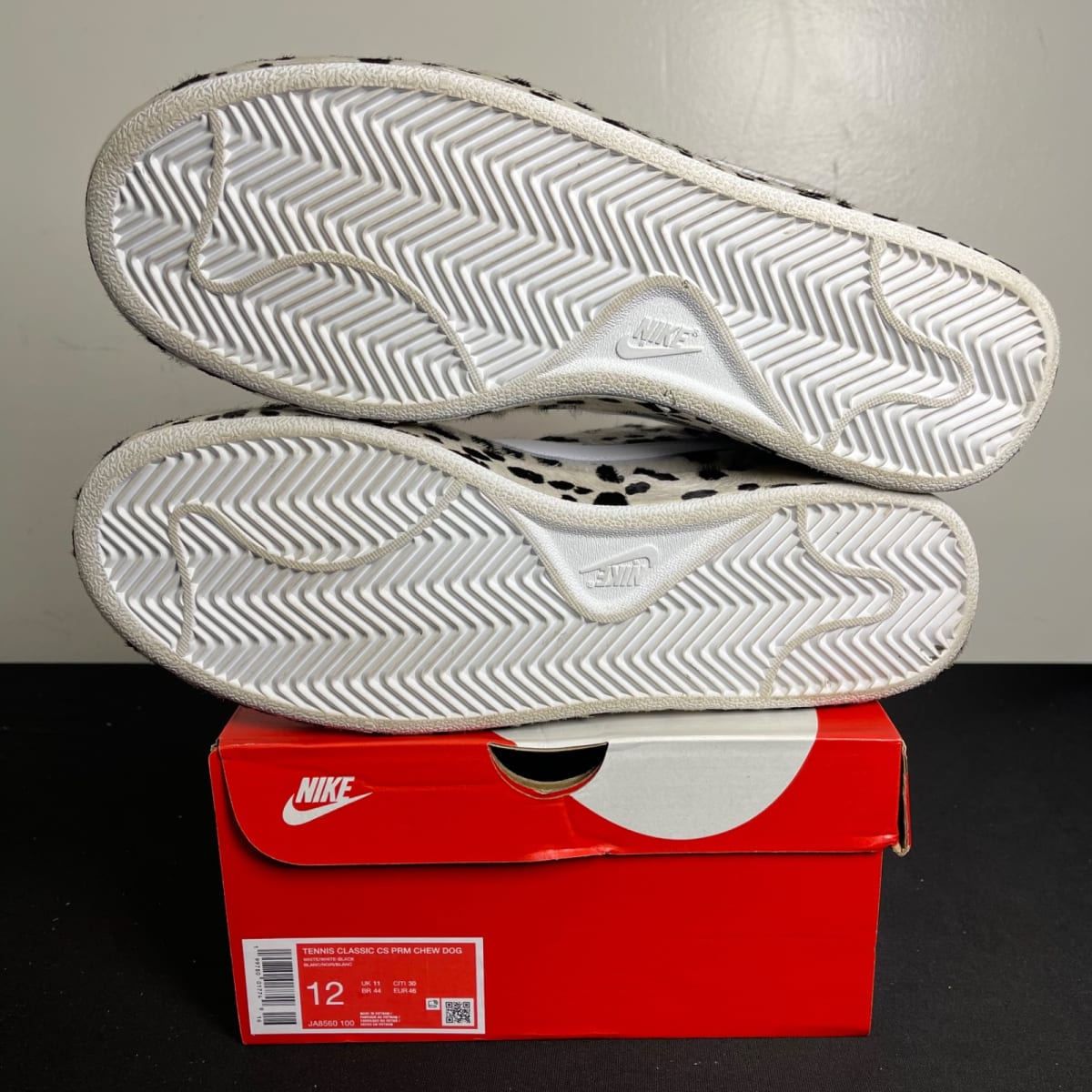 Nike Tennis Classic CS Premium Chew Dog Dalmatian (Size 12) - aux