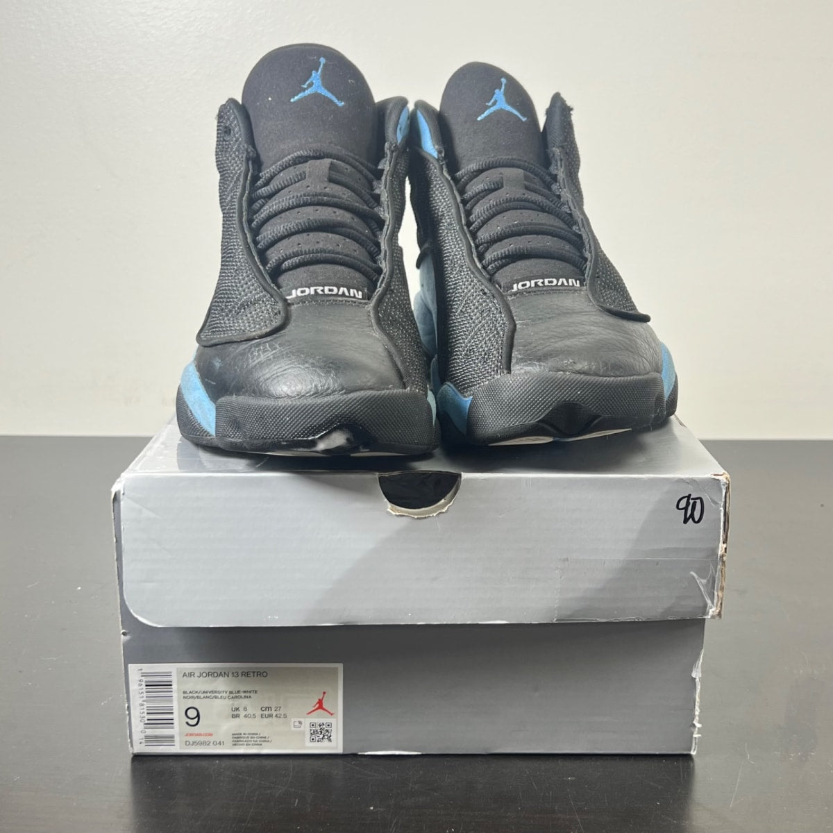 Jordan 13 Retro Black University Blue 9 (Moderately Worn Pre-Owned)JordanBlack/University Blue/White - Image 2