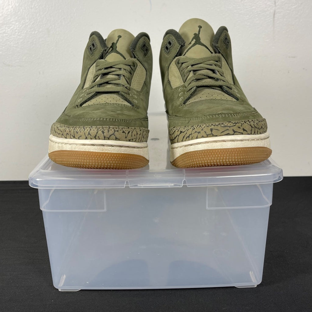 Jordan 3 Retro Family Affair 10 (Moderately Worn Pre-Owned)JordanMedium Olive/Sequoia/Neutral Olive/Sail/Total Crimson - Image 2