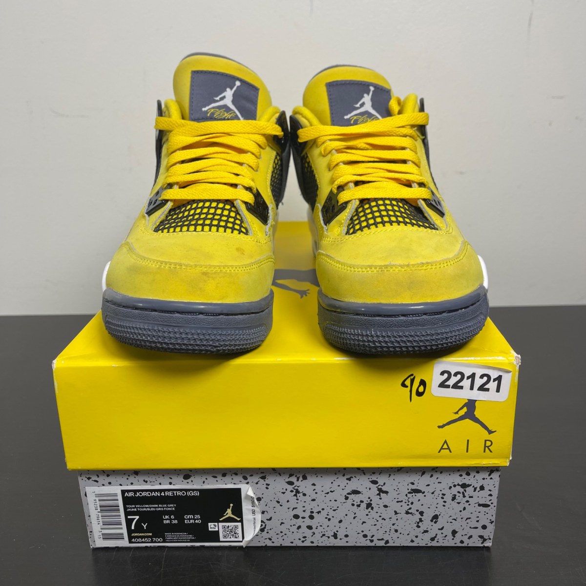 Jordan 4 Retro Lightning (2021) (GS) 7Y (Moderately Worn Pre-Owned)JordanTour Yellow/White-Dark Blue Grey - Image 2
