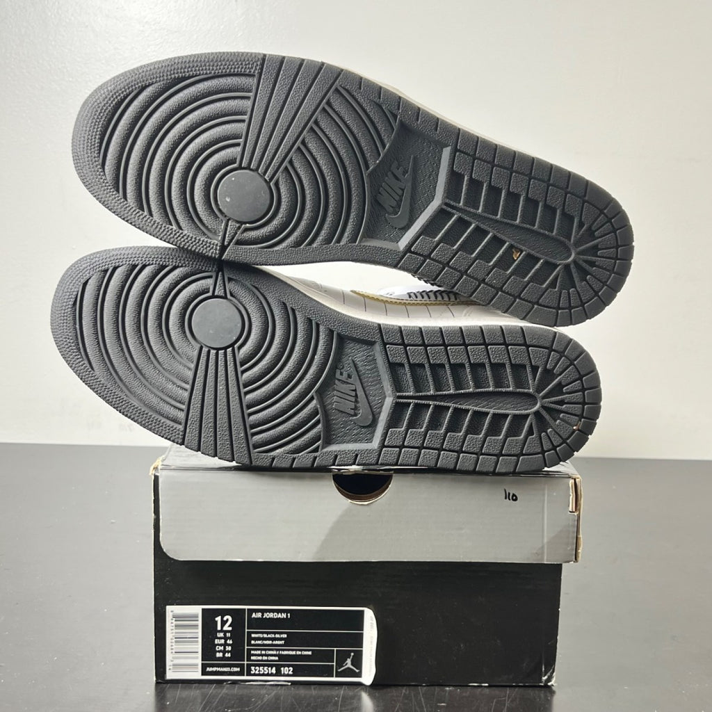 Jordan 1 Retro Opening Day White 12 (Heavily Worn Pre-Owned)JordanWhite/Black-Silver - Image 6