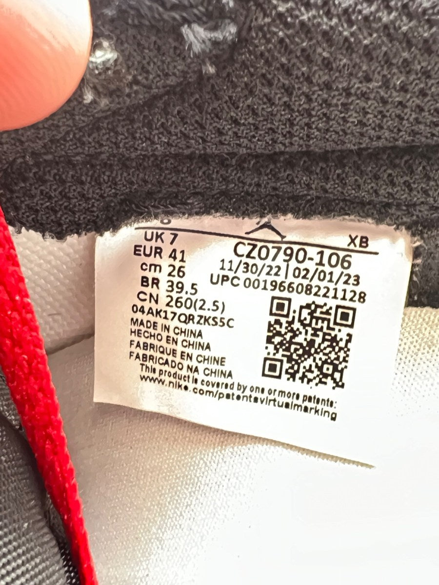 Jordan 1 Retro Low OG Black Toe (2023) 8 (Lightly Worn Pre-Owned) - Image 8