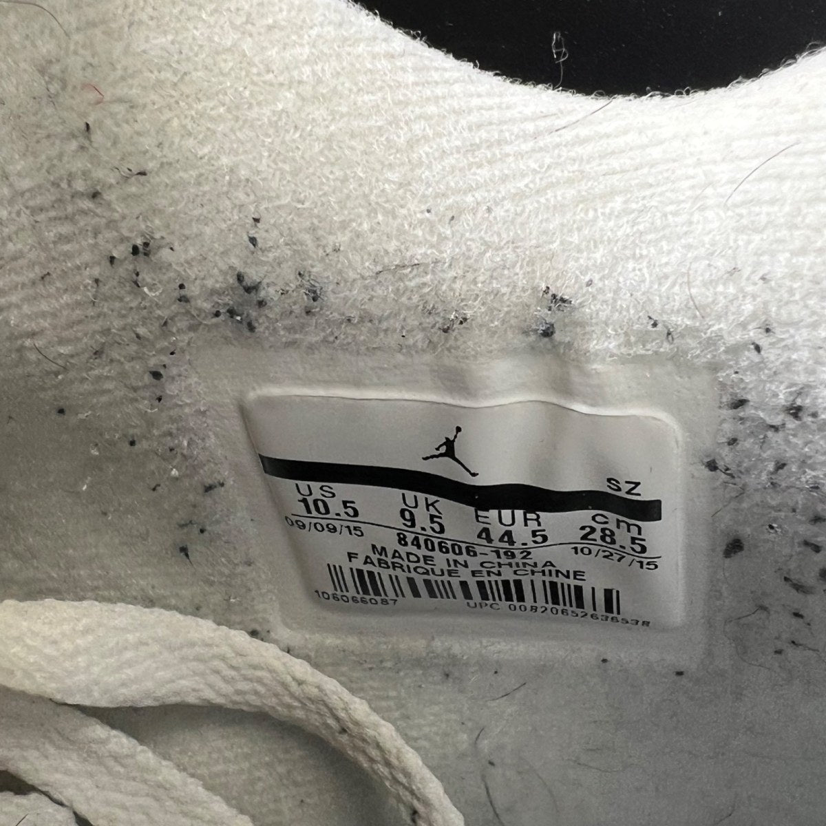 Jordan 4 Retro White Cement (2016) 10.5 (Moderately Worn Pre-Owned)JordanWhite/Fire Red-Black-Tech Grey - Image 7