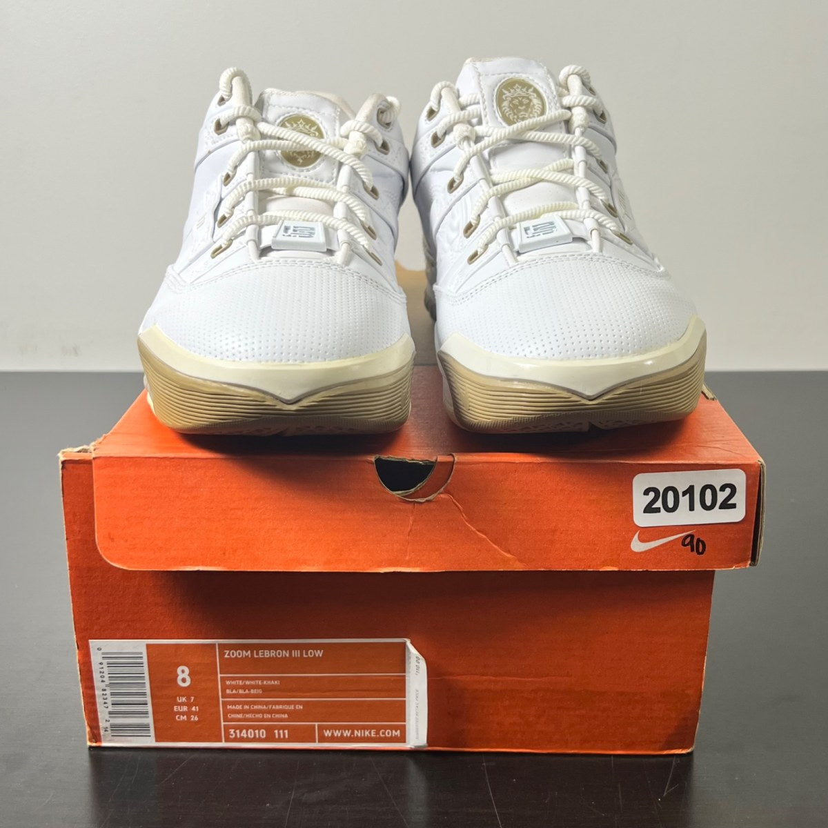 Nike LeBron 3 Low White Khaki 8 (Moderately Worn Pre-Owned)NikeWhite/White-Khaki - Image 2